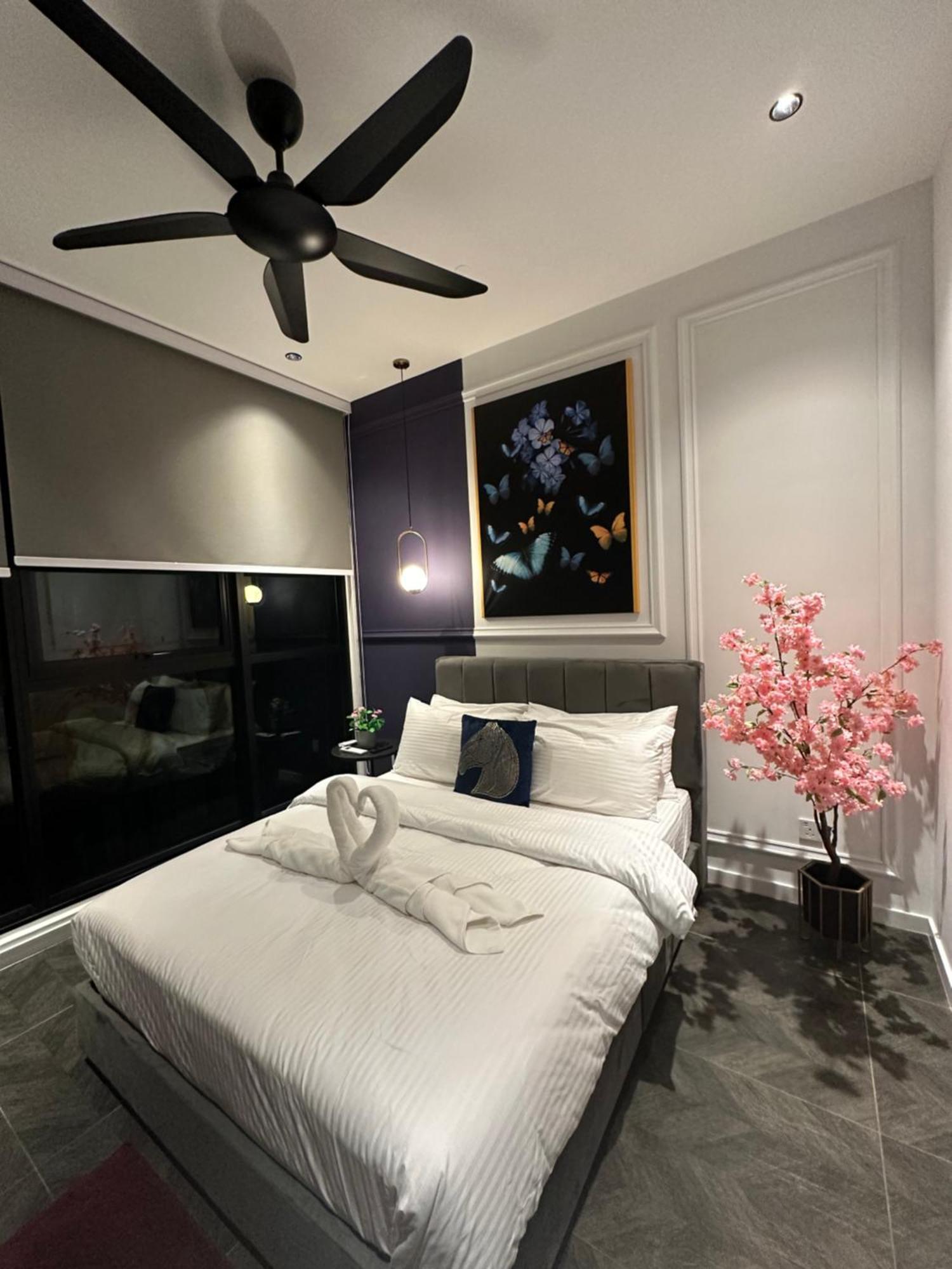 Skyline Homes By Scarletz Suites Klcc Куала Лумпур Екстериор снимка