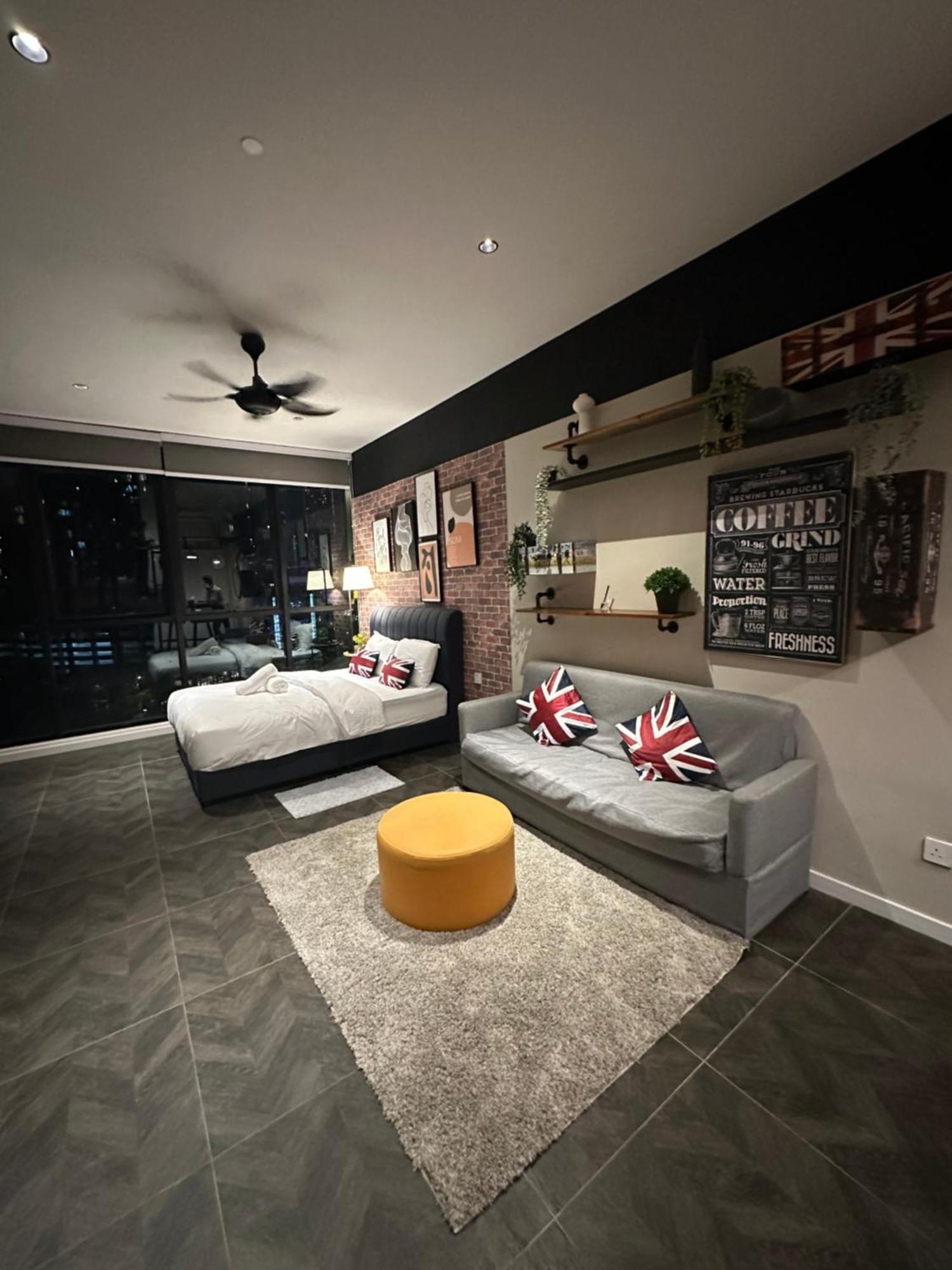Skyline Homes By Scarletz Suites Klcc Куала Лумпур Екстериор снимка