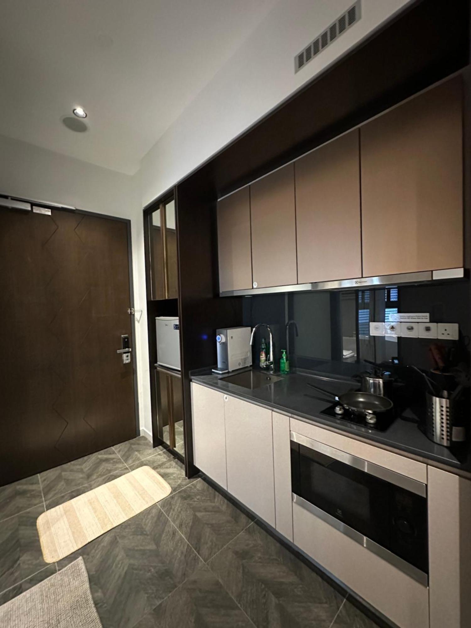 Skyline Homes By Scarletz Suites Klcc Куала Лумпур Екстериор снимка