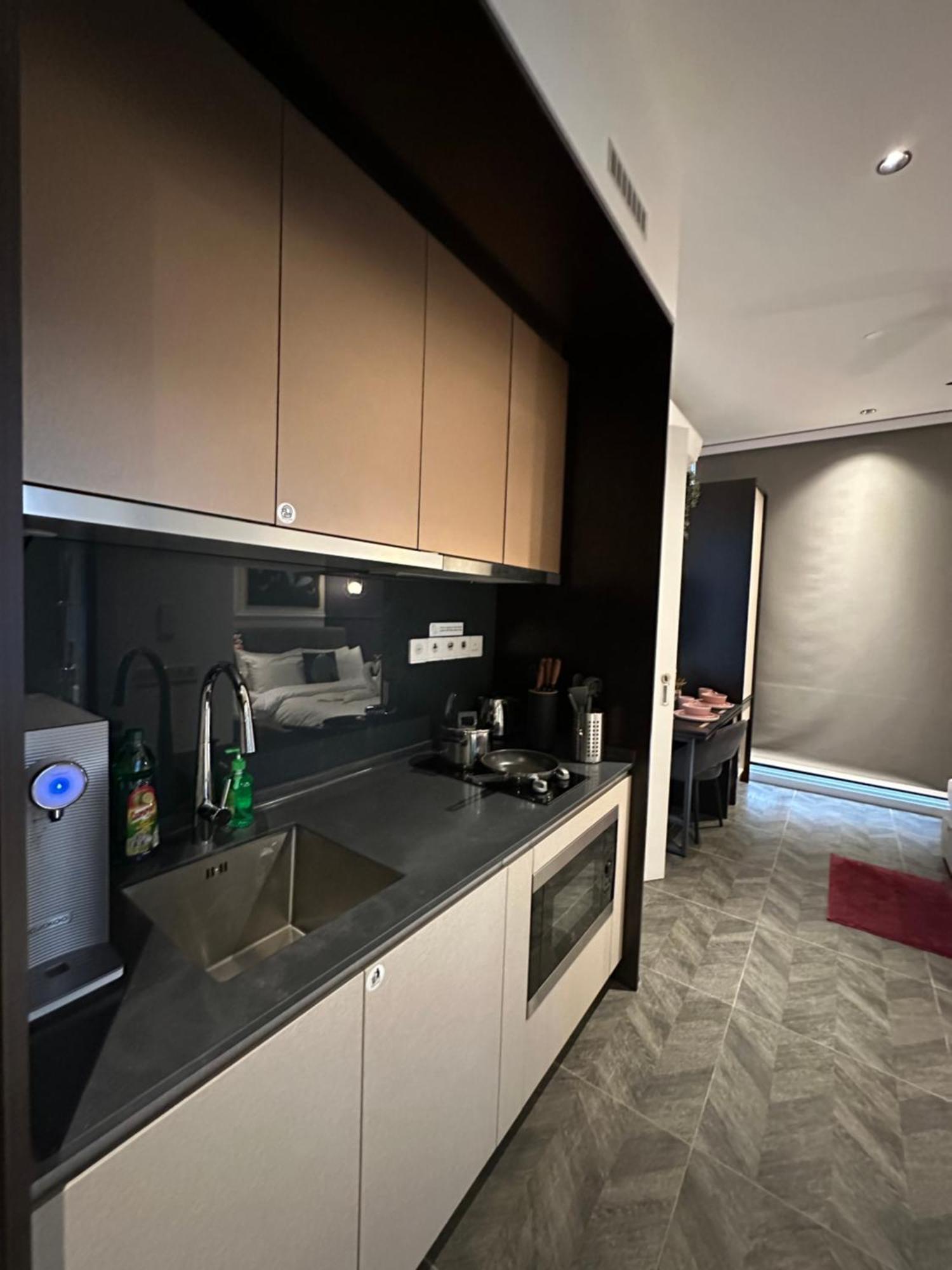 Skyline Homes By Scarletz Suites Klcc Куала Лумпур Екстериор снимка