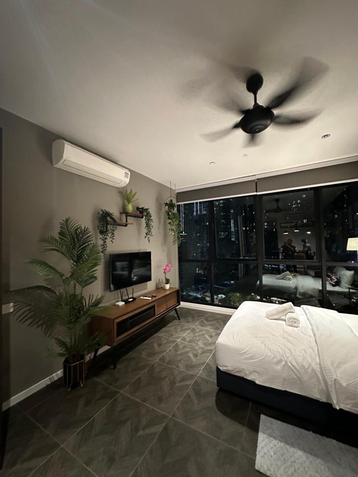 Skyline Homes By Scarletz Suites Klcc Куала Лумпур Екстериор снимка