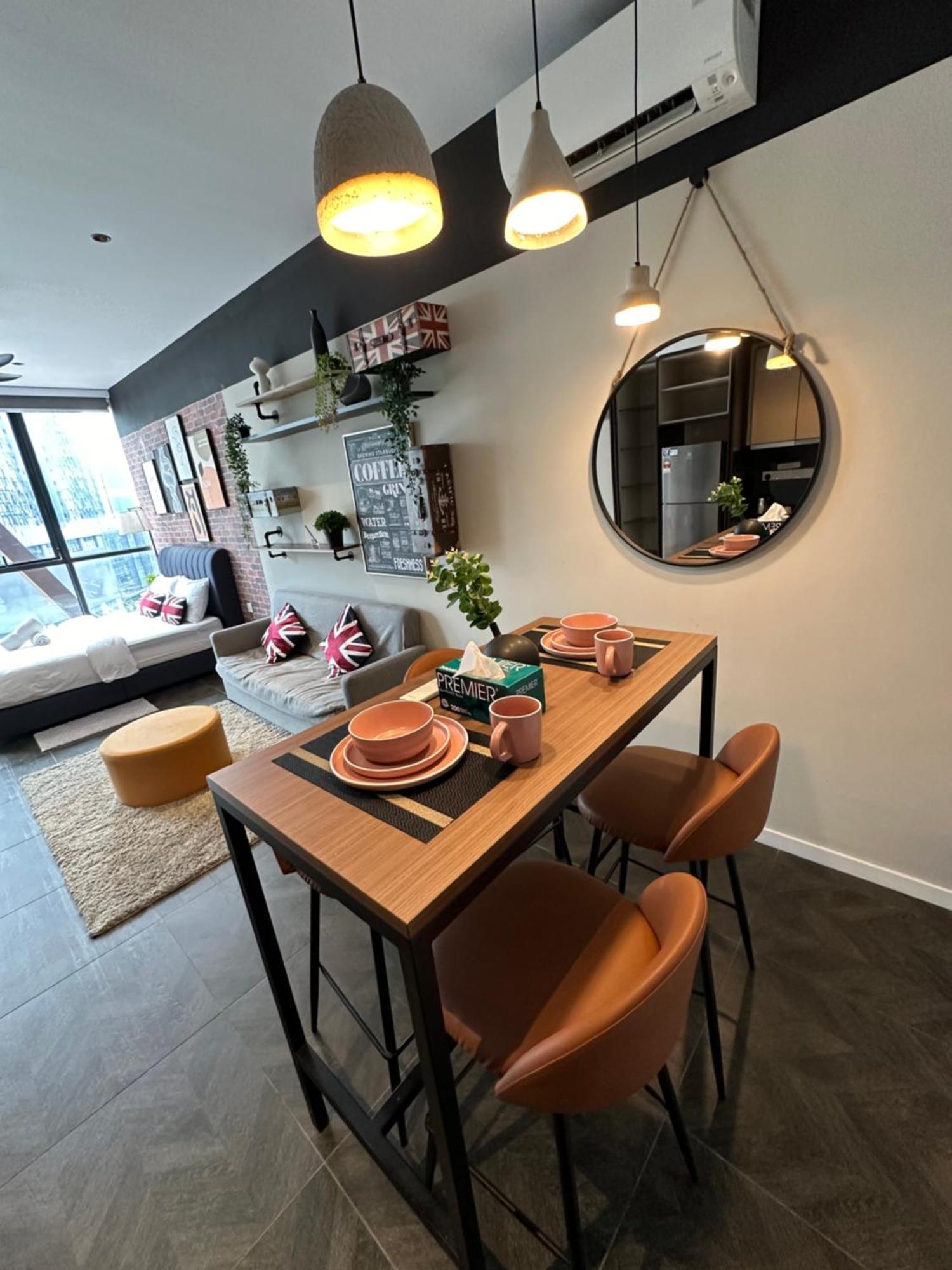 Skyline Homes By Scarletz Suites Klcc Куала Лумпур Екстериор снимка
