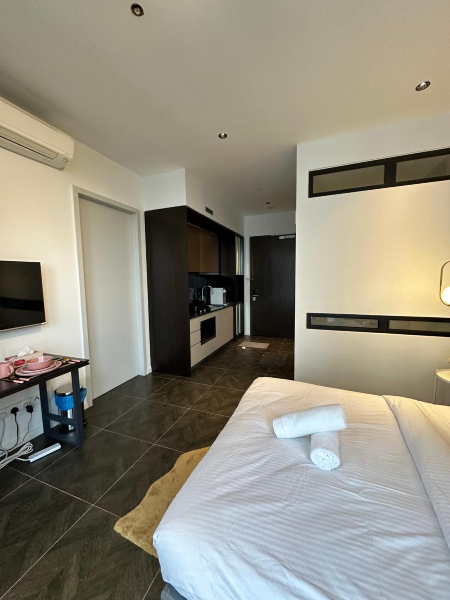 Skyline Homes By Scarletz Suites Klcc Куала Лумпур Екстериор снимка