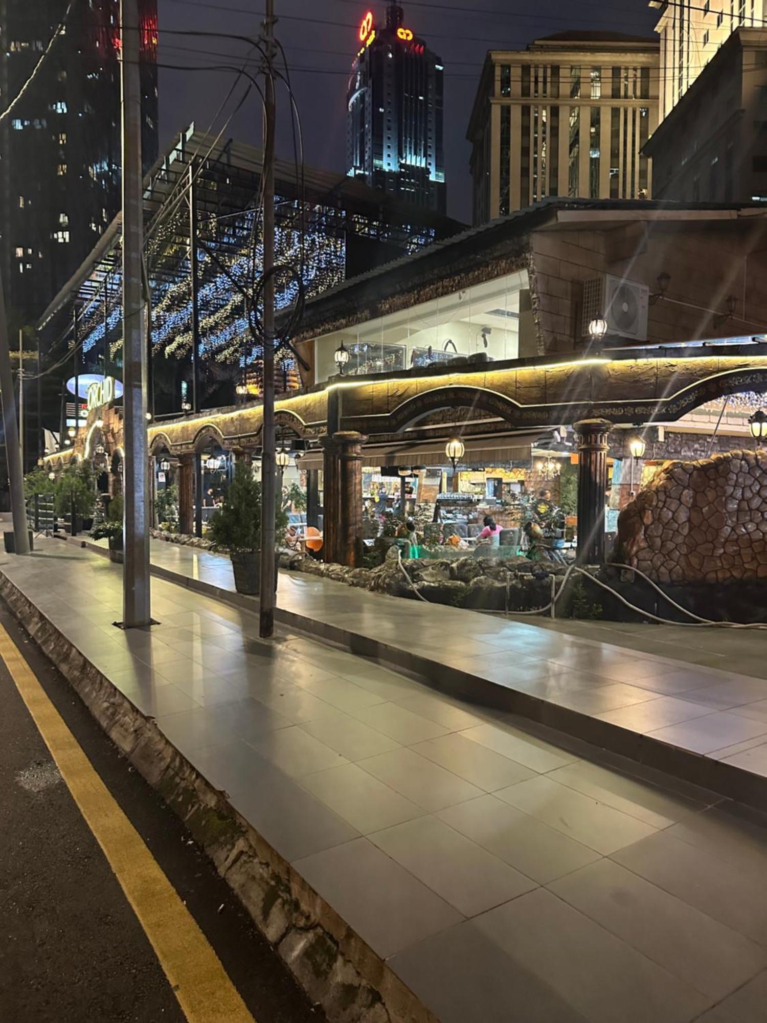 Skyline Homes By Scarletz Suites Klcc Куала Лумпур Екстериор снимка